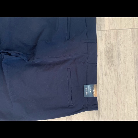 2 pairs of Jcrew tech pants - Picture 4 of 7